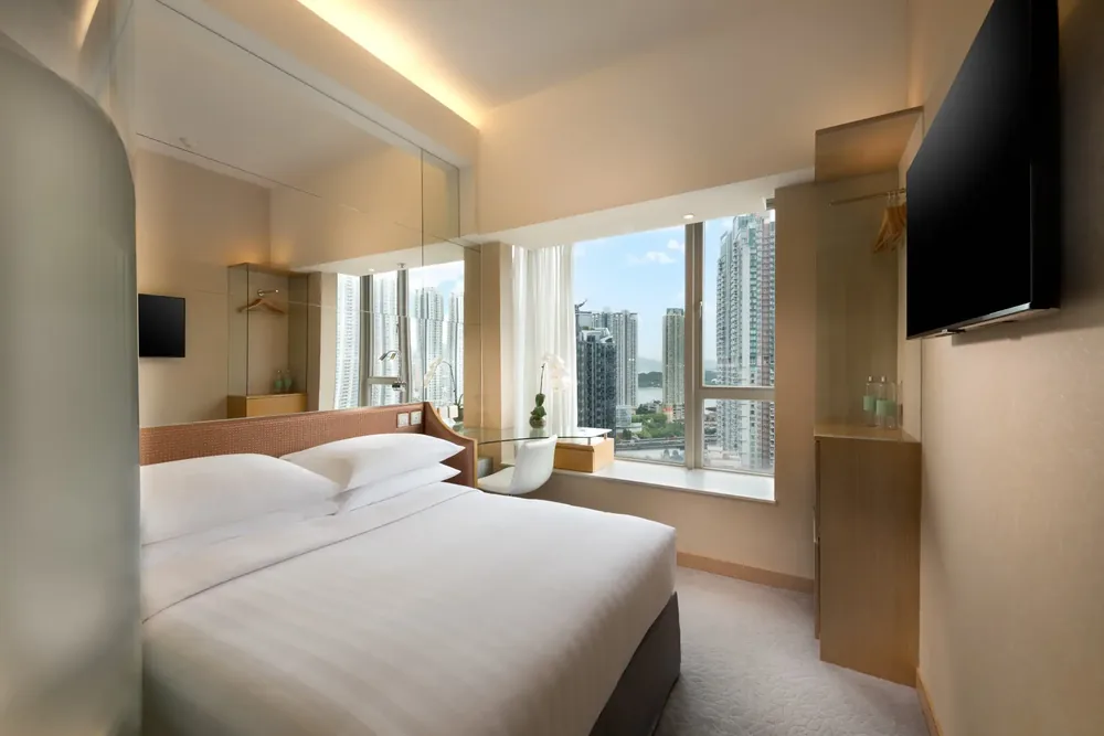 Dorsett Mongkok Hong Kong executive room for 7-night stay package